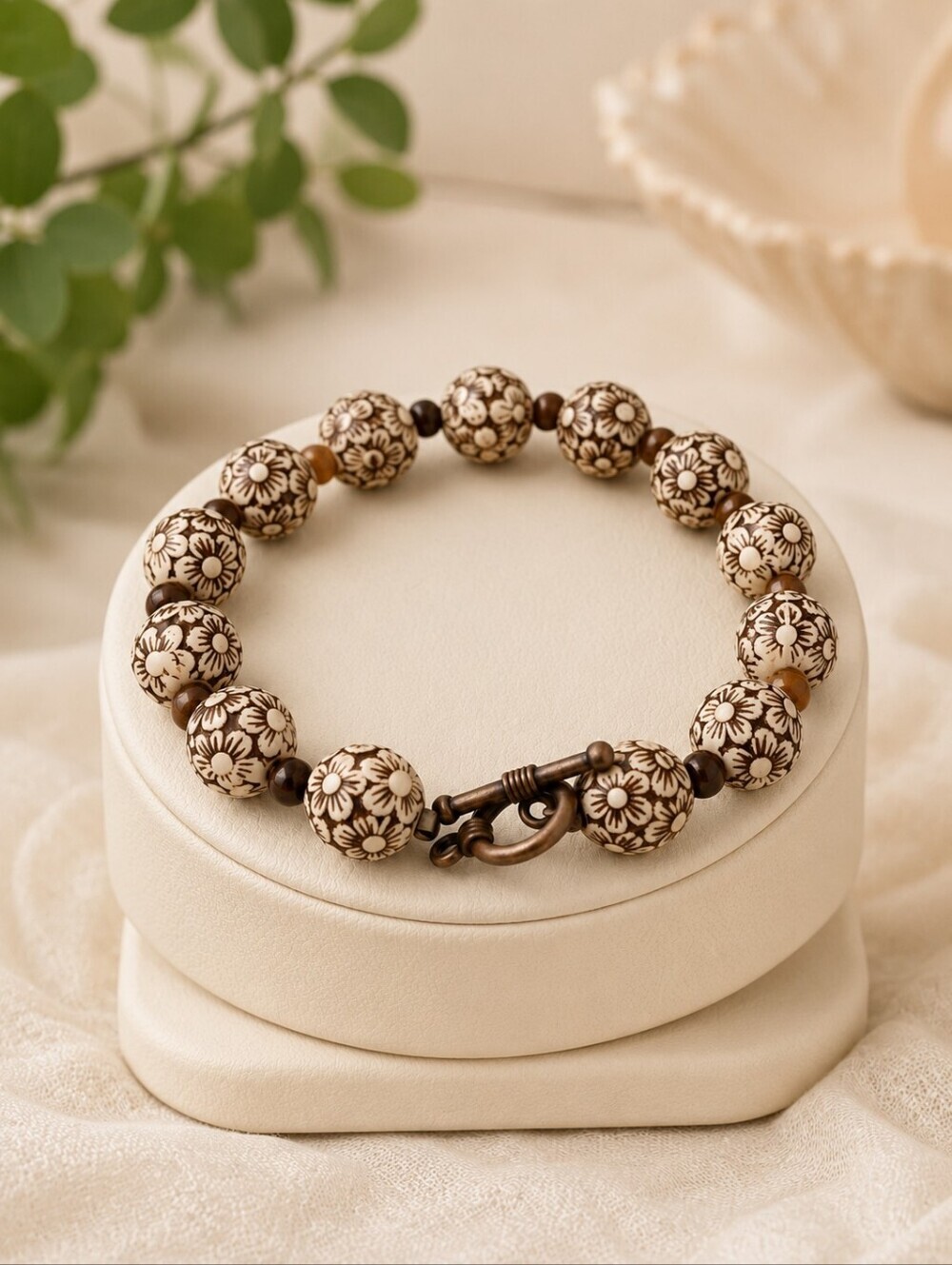 🌸2/$16🌸 Brown & Cream Floral Beaded Bracelet With Toggle Clasp - 8 Inch